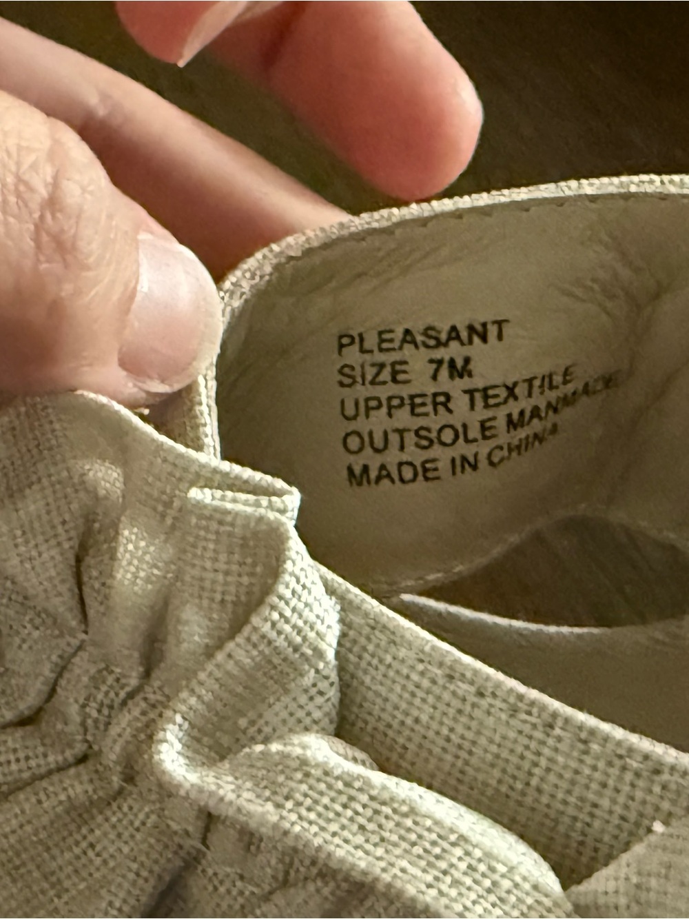 Matisse Cream Ruffle Slide Sandals - Picture 6 of 9